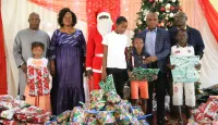 activite-du-conseil-regional-celebration-de-la-noel-mamadou-toure-donne-la-joie-aux-enfants-de-daloa