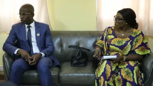 activites-du-conseil-regional-du-haut-sassandra-le-1er-vice-president-sui-guillaume-tra-bi-a-recu-en-audience-une-delegation-de-long-americaine-west-africains